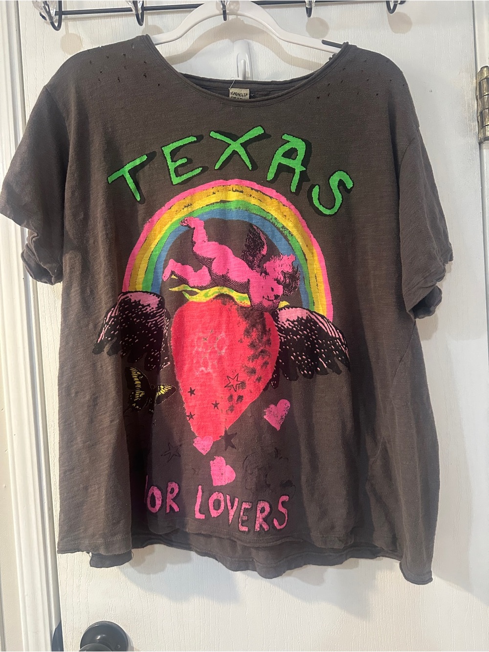 Magnolia Pearl Ozzy Graphic 'Texas' Heart & Rainbow Tee - Pink & Green Accents